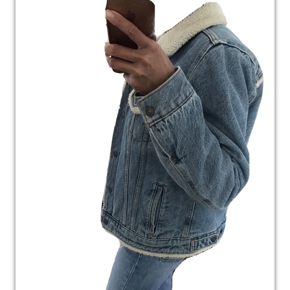 Levi’s Sherpa Denim Jacket - Picture 3 of 5